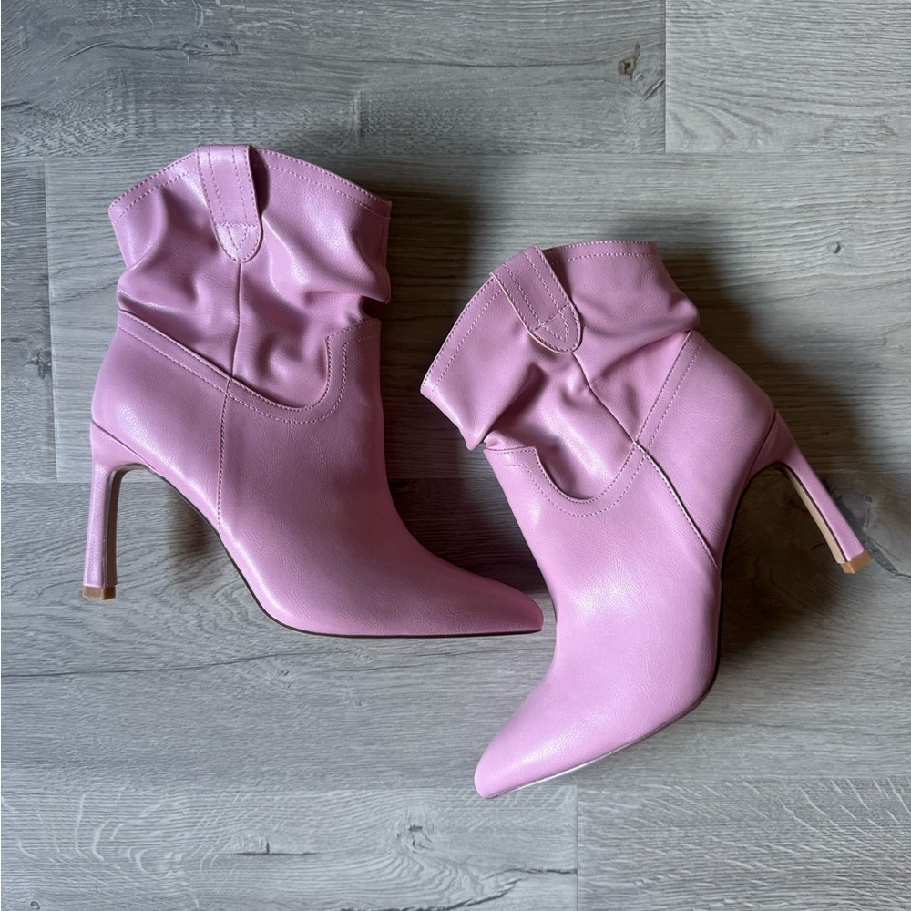 Chic Women's Pink Heeled Boots